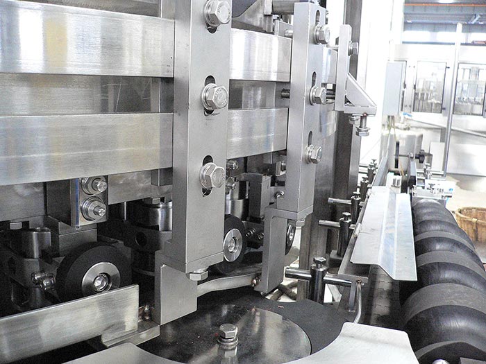 罐裝碳酸飲料灌裝設(shè)備